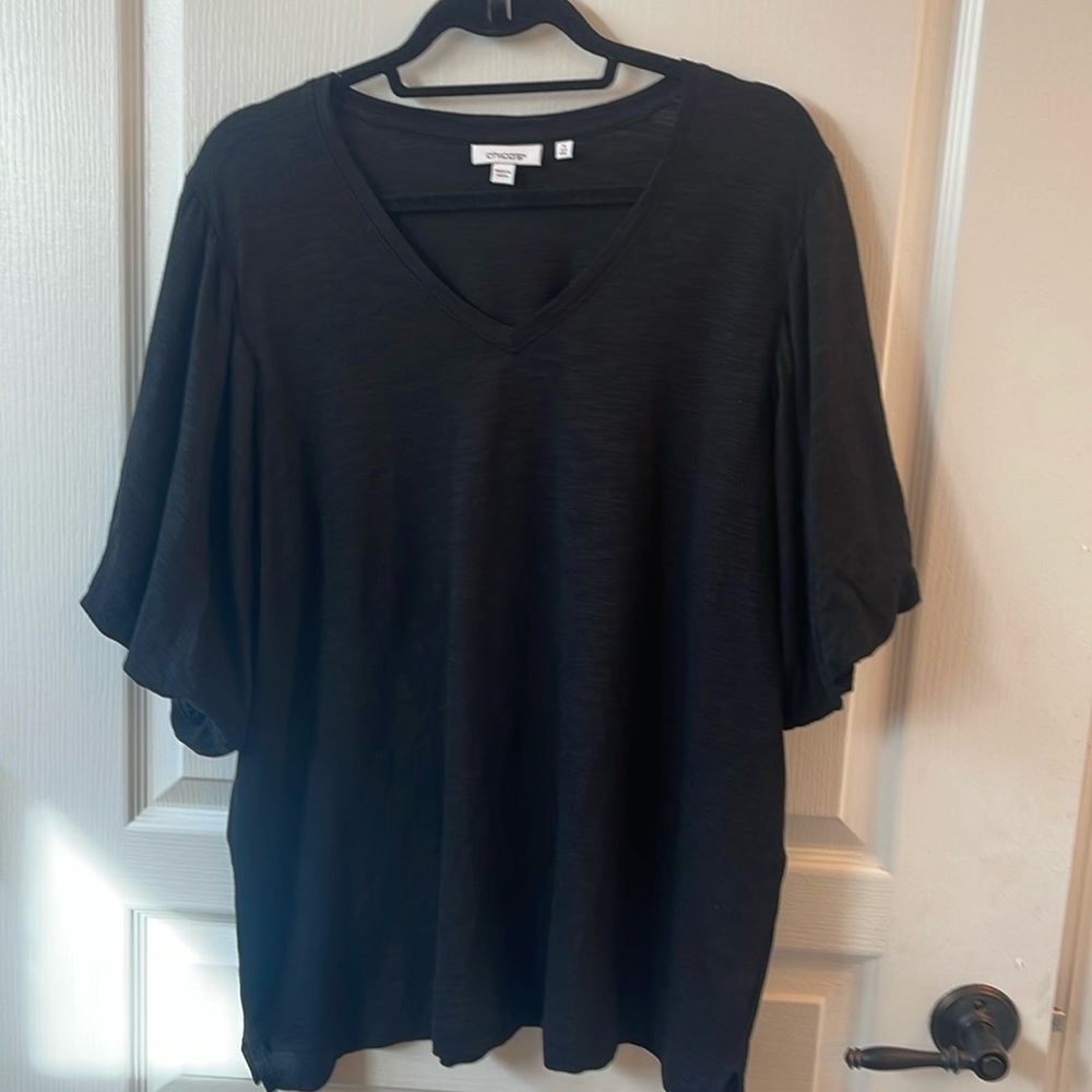 Chicos size 4/ XXL black puff sleeve shirt